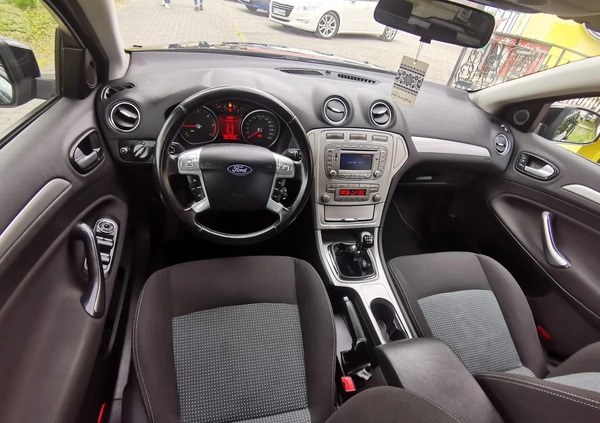 Ford Mondeo cena 21900 przebieg: 178214, rok produkcji 2010 z Katowice małe 301